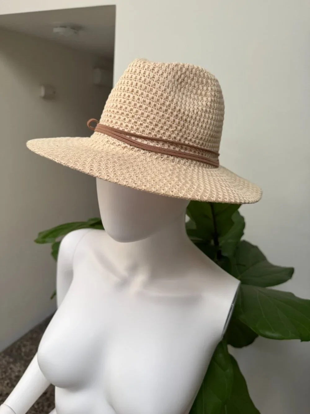 NWT Women's Straw Fedora Hat